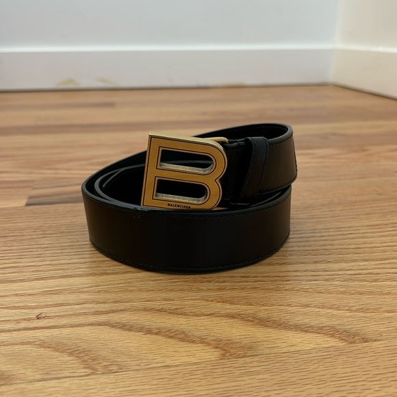 Balenciaga belt - Picture 1 of 3